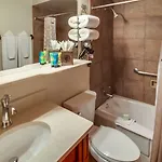 Hotel On The Alameda 3*