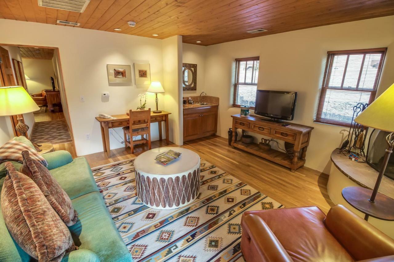 On The Alameda Hotel